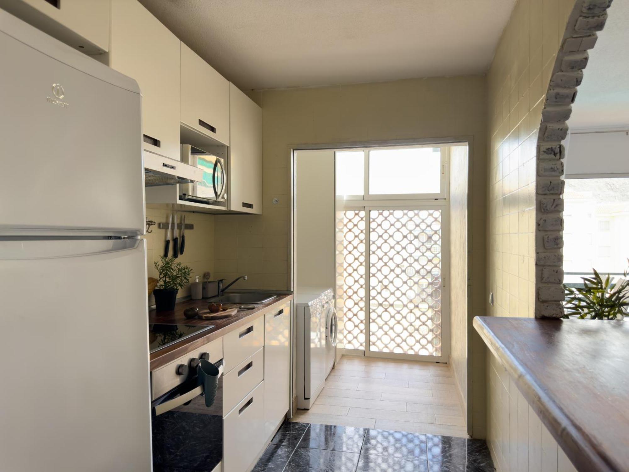 Amazing 3-bedroom Apartment. Pool And Sea View! * Los Cristianos (Tenerife)