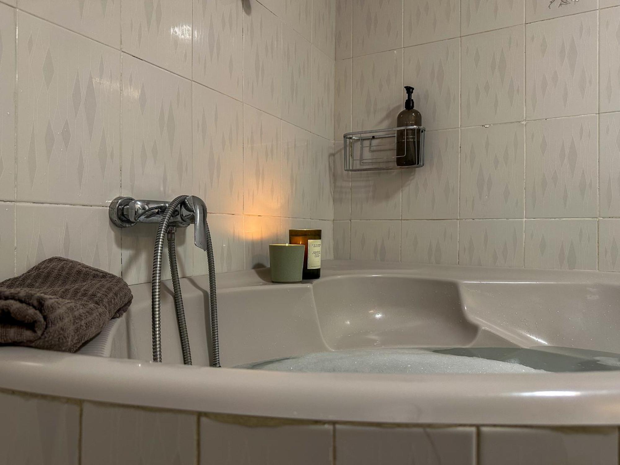 Apartment Amazing 3-bedroom Apartment. Pool And Sea View! Los Cristianos (Tenerife)