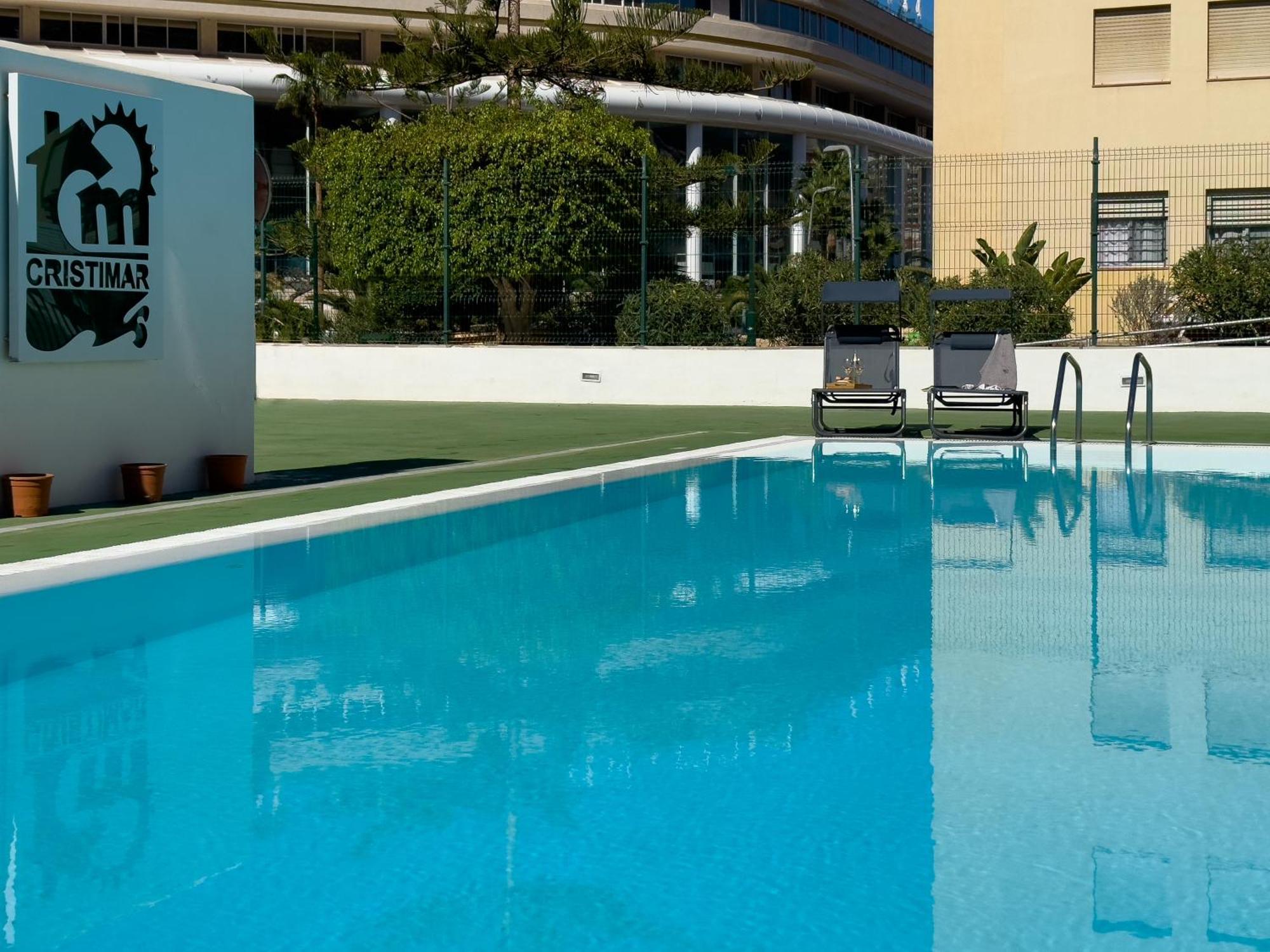 Apartment Amazing 3-bedroom Apartment. Pool And Sea View! *